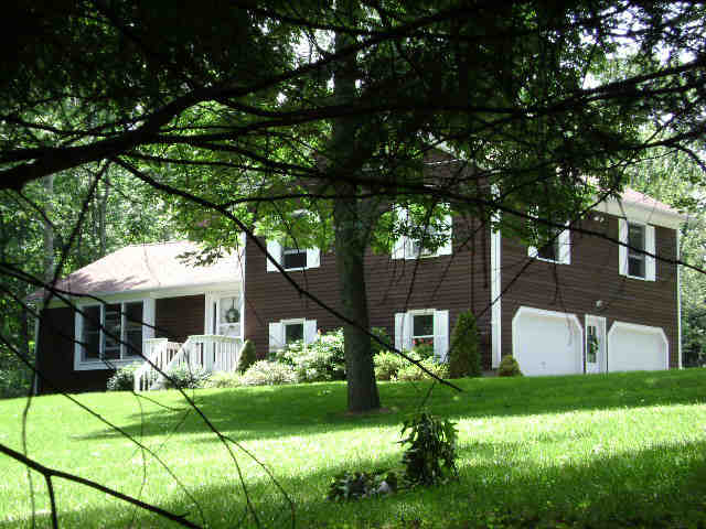 Building photograph for 169 PADDY HOLLOW RD